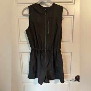 Old navy romper in black